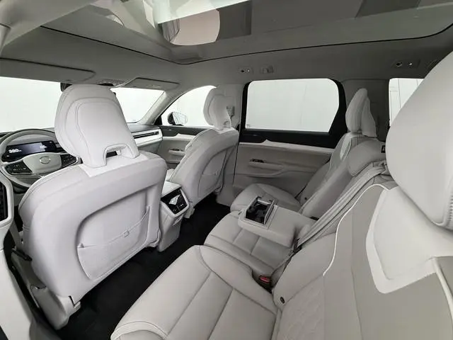 Volvo EX90