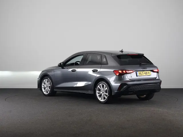 Audi A3 Sportback 40 TFSI e S edition 204pk | Adaptive cruise control | Afgevlakt stuur | Audi sound...