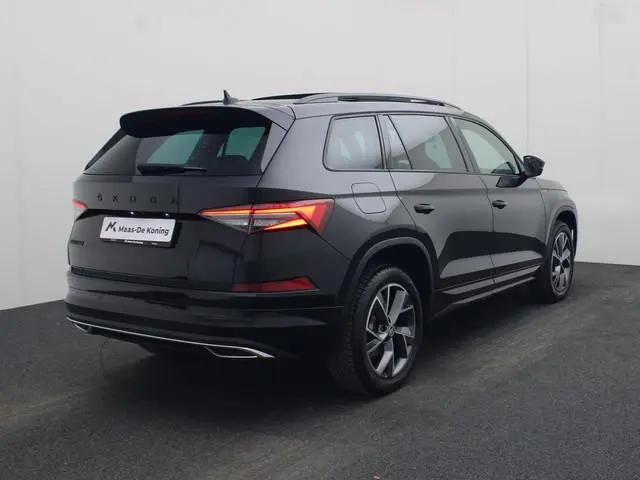 Skoda Kodiaq 1.5TSI/150PK DSG Sportline Business · Panoramadak · Canton Audio ·  Alcantara/Leder · C...