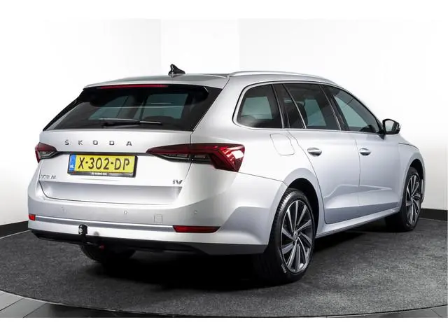 ŠKODA Octavia Combi 1.4 TSI iV PHEV Business Edition Plus | Org. NL | Afn. Trekhaak | Apple CarPlay...