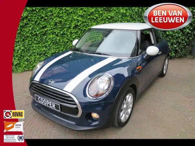 MINI Cooper 1.5 Pepper F56 LCI met Navi, Apple CarPlay, Leer, PDC en 16"