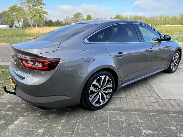 Renault Talisman 1.6 TCe Intens 150PK / Automaat / Trekhaak / 4-Control / Stoelverw. + Stuurverw. /...
