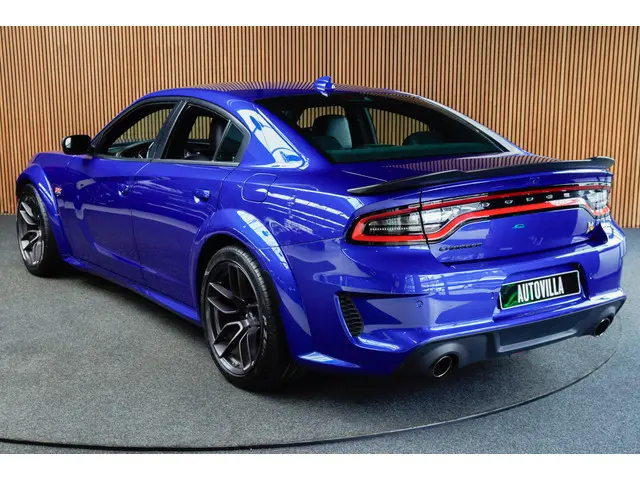 Dodge Charger SRT 392 6.4L Hemi 485pk Aut. Leer Navi Camera Xenon PDC Memory seats Stoelverwarming v...