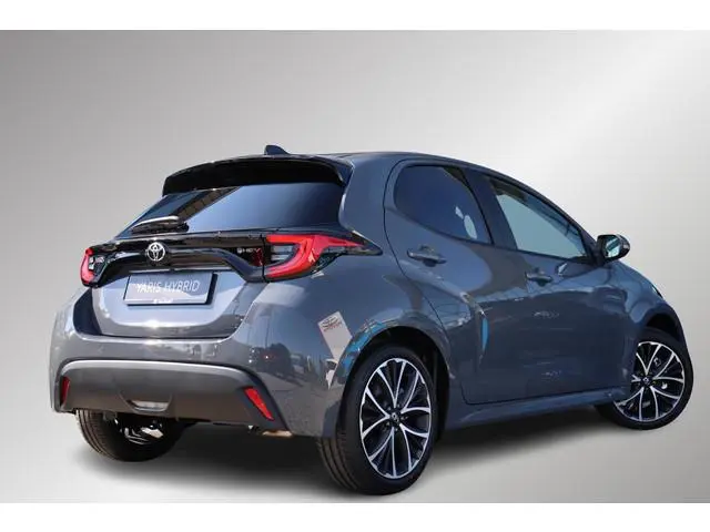 Toyota Yaris 1.5 Hybrid 115 Dynamic, Comfort Pack, € 2.000 Inruil Voordeel! BSM, Apple Carplay / And...