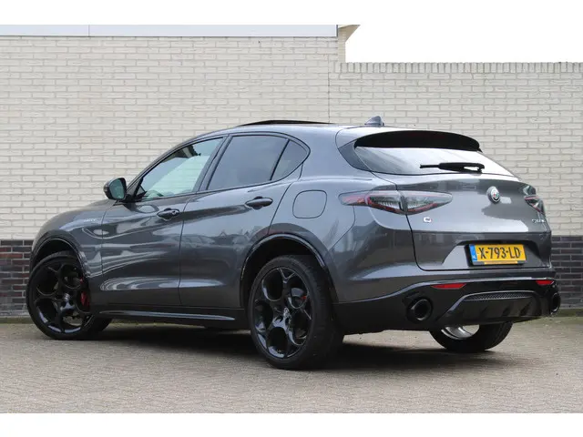 Alfa Romeo Stelvio 2.0 T GME AWD Veloce | Panoramadak | H/K | Leder | Carplay | Facelift