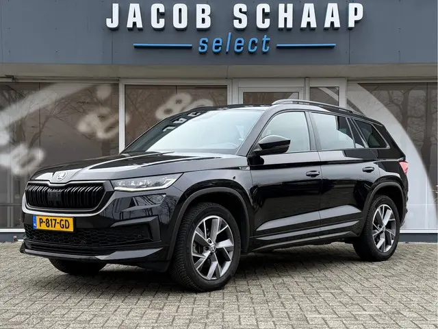 ŠKODA Kodiaq 1.5 TSI Sportline Business / Keyless / Afn. Trekhaak (1.800 KG) / Parkeersensoren / Car...