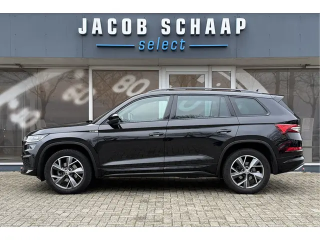 ŠKODA Kodiaq 1.5 TSI Sportline Business / Keyless / Afn. Trekhaak (1.800 KG) / Parkeersensoren / Car...