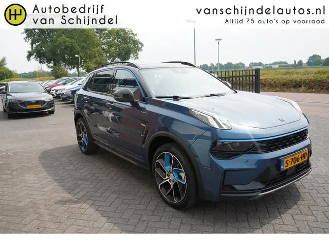Lynk & Co 01