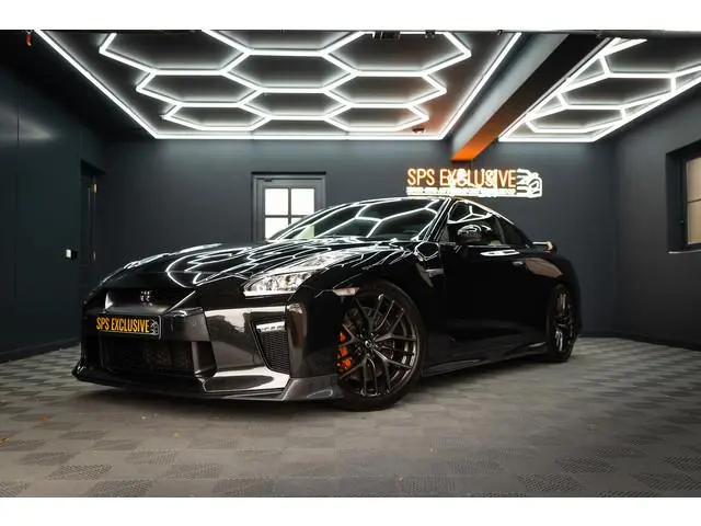 Nissan GT-R
