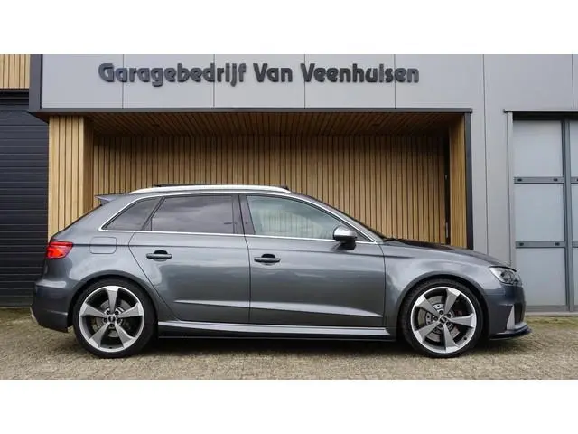 Audi RS3 Sportback 2.5 TFSI 367pk Quattro RS-Seats Pano.Dak ArmyTrix & Eventuri Bearlock B&O *Keurig...