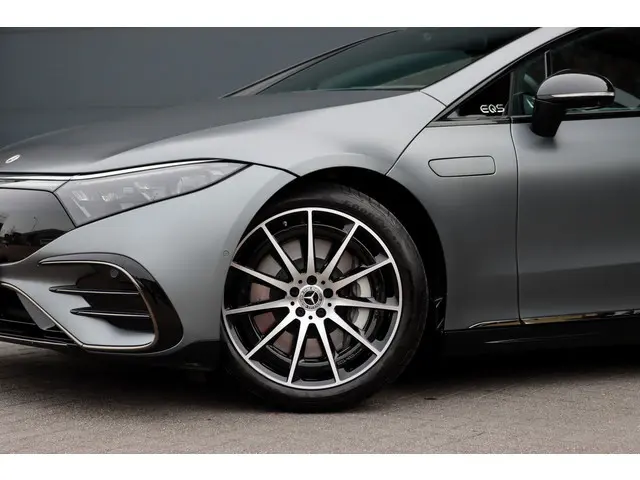 Mercedes-Benz EQS
