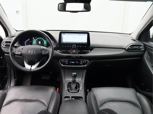 Hyundai i30 Wagon 1.5 T-GDi MHEV Premium/ automaat/ compleet!
