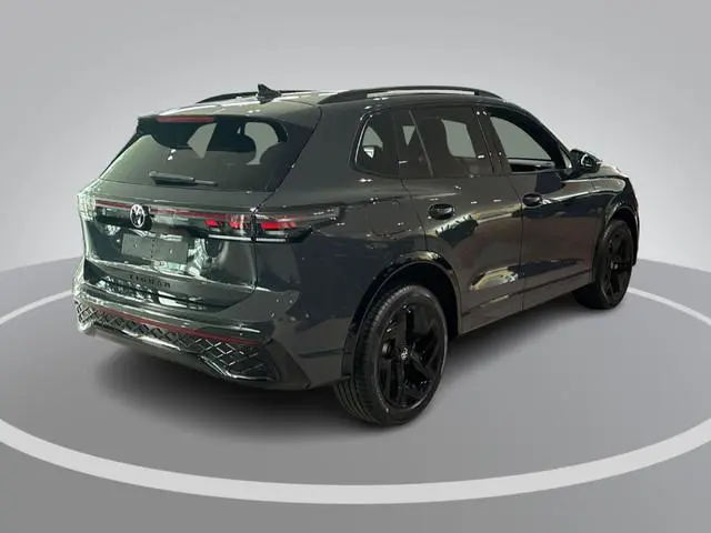 Volkswagen Tiguan R-Line 1.5 eHybrid 204 PK 6 versn. DSG · Voorstoelen verwarmd · Achteruitrijcamera...