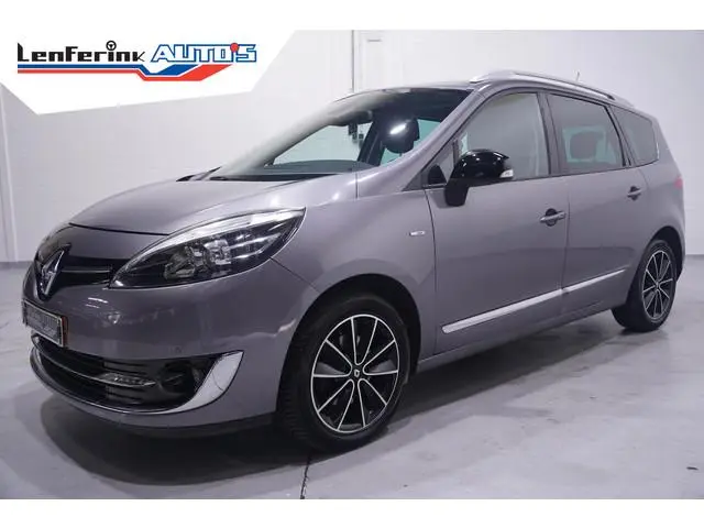 Renault Grand Scénic 1.2 TCe Bose 2e eigen. Navigatie pano-dak 17"-lmv PDC v+a 4-seizoenen banden ha...