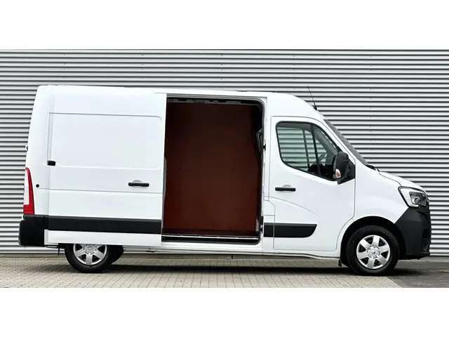 Renault Master T35 2.3 dCi 150 L2H2 Navi|Led|150PK|camera
