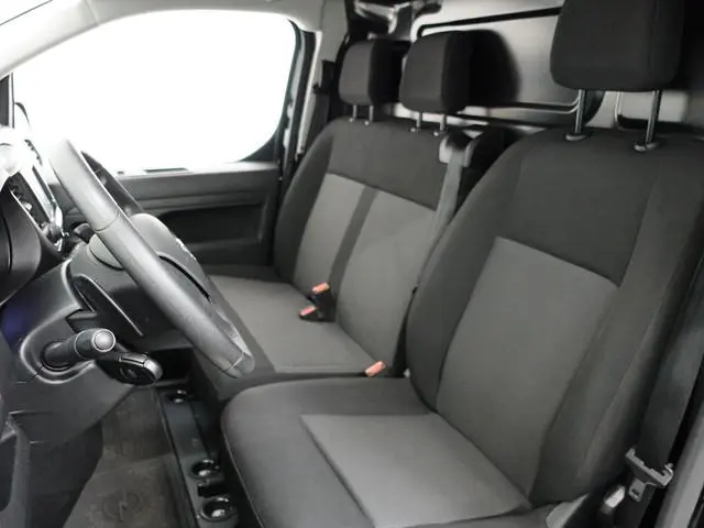 Opel Vivaro 2.0 CDTI 145 pk Automaat L2H1 Edition Airco Navi Bluetooth Cruise Control Trekhaak