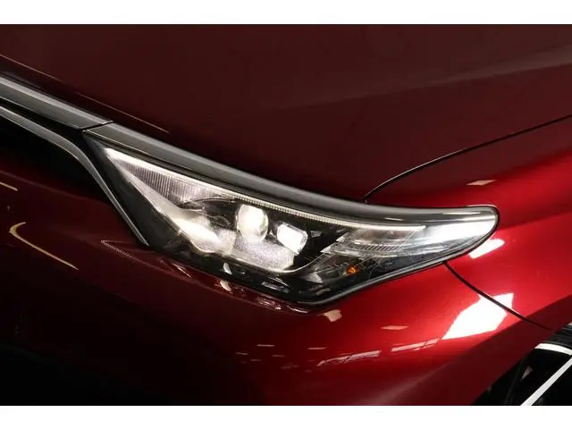Toyota Auris 1.8 Hybrid Dynamic, Panodak, Trekhaak