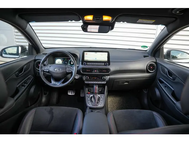 Hyundai Kona 1.6 T-GDI N-Line Camera Stoelvent. Stuurverw DAB+ Navigatie Keyless 200pk! N Line