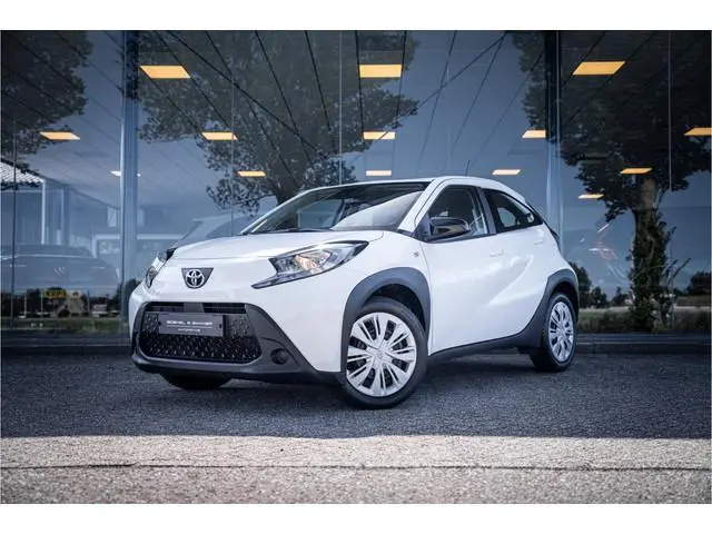 Toyota Aygo X 1.0 VVT-i S-CVT Play ** Camera ** Automaat ** Carplay