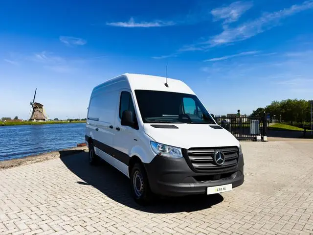 Mercedes-Benz eSprinter 314 L2H2 Pro 56kWh | L2H2 | 270° openslaande achterdeuren | Achteruitrijcame...