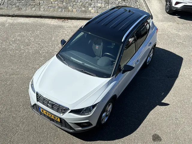 SEAT Arona 1.0 TSI FR Business Intense 1e EIGENAAR CAMERA ADAP CRUISE ECC NAVI
