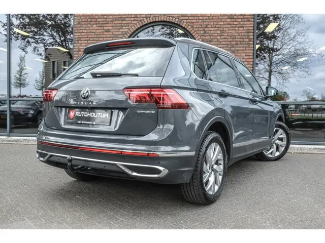 Volkswagen Tiguan Elegance eHybrid | SOH 84% | Trekhaak | Panoramadak | Virtual co