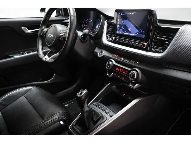 Kia Stonic 1.0 T-GDi MHEV GT-Line | LEDER | STUURVERWARMING | DAB | APPLE | CAMERA