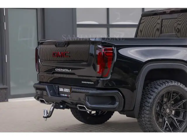 GMC Sierra