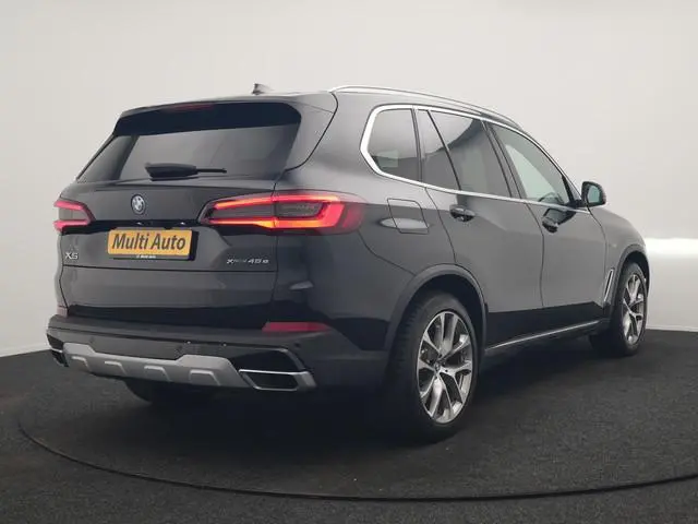 BMW X5 xDrive45e X Line PHEV 395pk Dealer O.H. | Luchtvering | Camera | Adaptief Onderstel | Lederen...