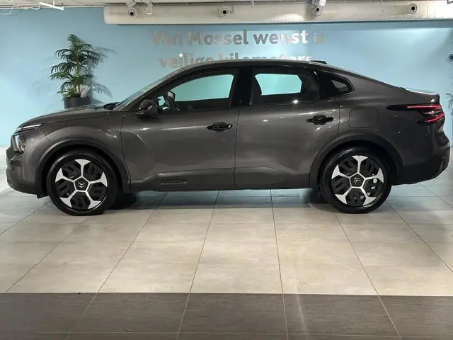 Citroën C4 X