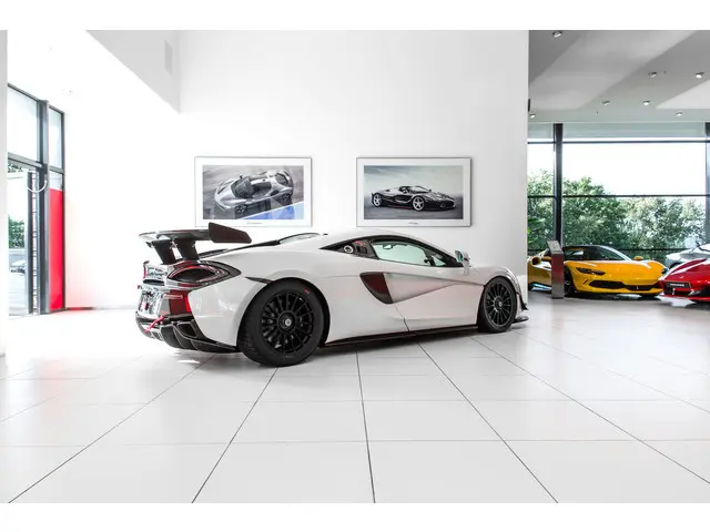 McLaren 570S