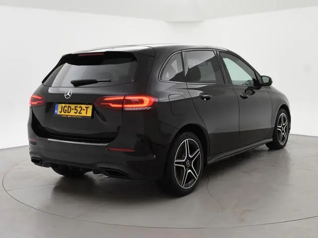 Mercedes-Benz B-klasse 250e 218 PK AMG NIGHT + SFEERVERLICHTING | CAMERA | 18 INCH | STOELVERWARMING