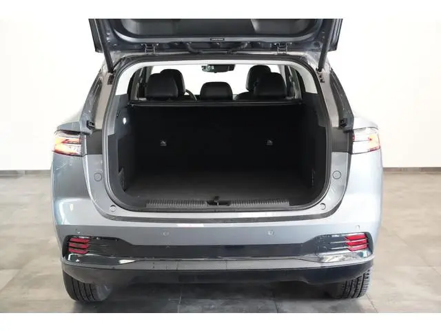 MG HS