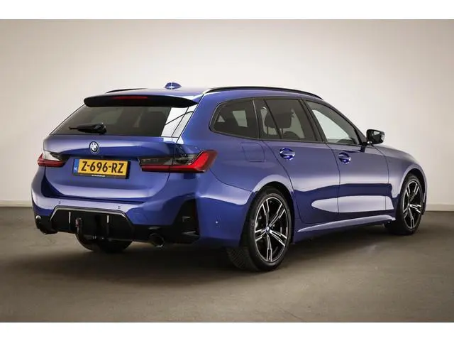 BMW 3-serie Touring 320e M-Sport | COMFORT / DRIVING ASSISTANT PROFESSIONAL / TRAVEL- PACK | PANORAM...