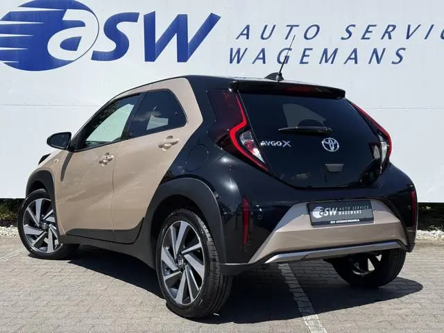Toyota Aygo X 1.0 VVT-i S-CVT Premium | ACC | CarPlay | Keyless | Camera | 18 inch
