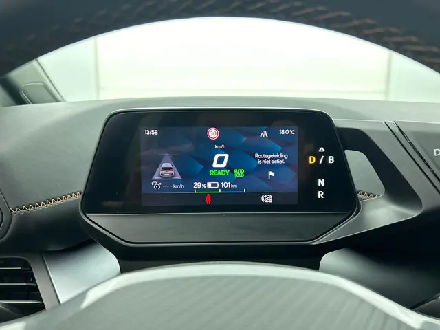 CUPRA Born Business 62 kWh  Navigatie Climate Control Camera Adaptive Cruise Control Full Led Stoelv...