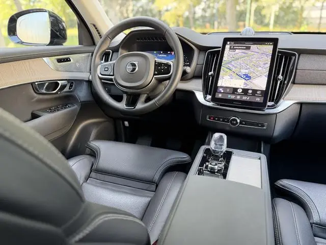 Volvo XC90 2.0 T8 Plug-in hybrid AWD Ultra Dark |Full Option|Pano|B&W|Massage/Ventilatie|Luchtvering...