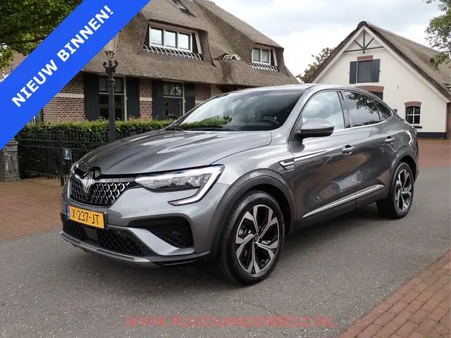 Renault Arkana 1.6 E-Tech full hybrid TECHNO / CRUISE / CARPLAY / CAMERA / NAVI