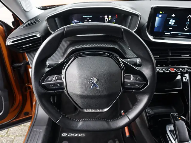 Peugeot e-2008