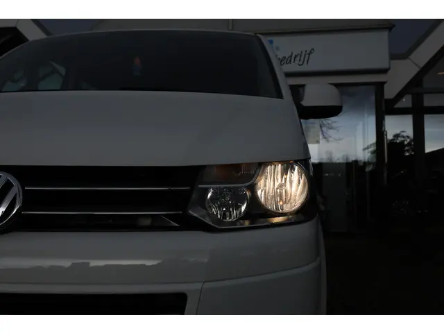 Volkswagen Transporter Dub. Cab. Comfortline 2.0 TDI 103kw/140pk L2H1 DSG7