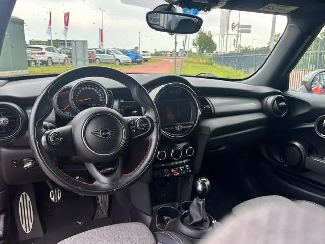 MINI 3-Deurs BWJ 2019 1.5 Cooper Works Model 136 PK FULL LED | HALF LEDER | KEYLESS | NAVI | CLIMA |...
