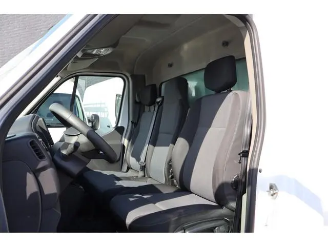 Renault Master 2.3 dCi Bakwagen met Laadklep