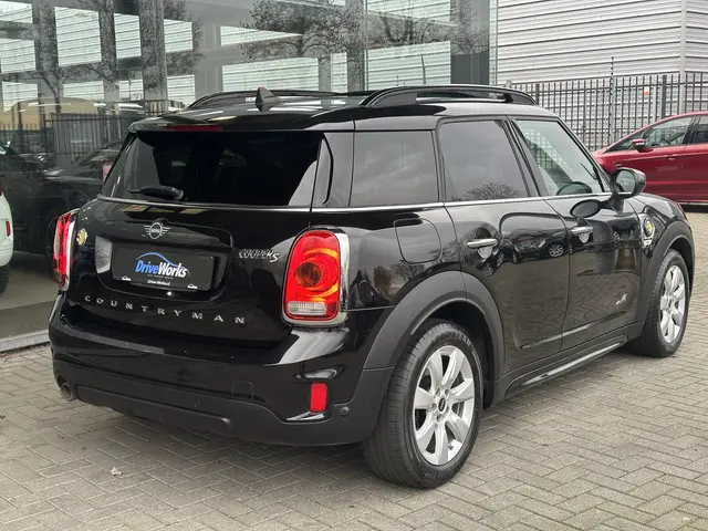 MINI Mini Countryman 2.0 Cooper S E ALL4 Chili | Leer | Panorama | Key-less | Winter-pakket |  Inter...