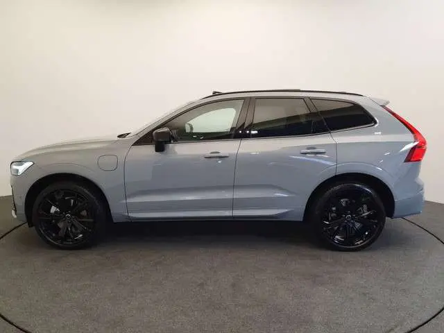 Volvo XC60 2.0 T6 Plug-in hybrid AWD Ultra Black Edition €79.192,- nieuw, Wegklapbare trekhaak, Panoramadak, Harman/Kardon