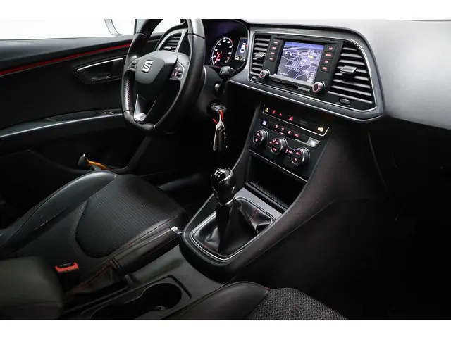 SEAT Leon 1.4 TSI ACT FR Dynamic | DYNAMIC PACK | LED | CLIMA | CRUISE CONTROL | NAVIGATIE | 18"