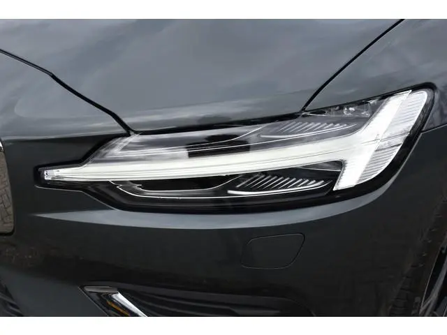 Volvo V60 T6 AWD 350PK Plug-in Hybrid Ultra Bright | Demo | BLIS | Stoelventilatie | Massage Stoelen...