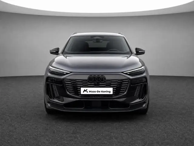 Audi Q6 e-tron S edition performance 100 kWh 306 PK · Tech pro · Glazen panoramadak · Trekhaak elek....