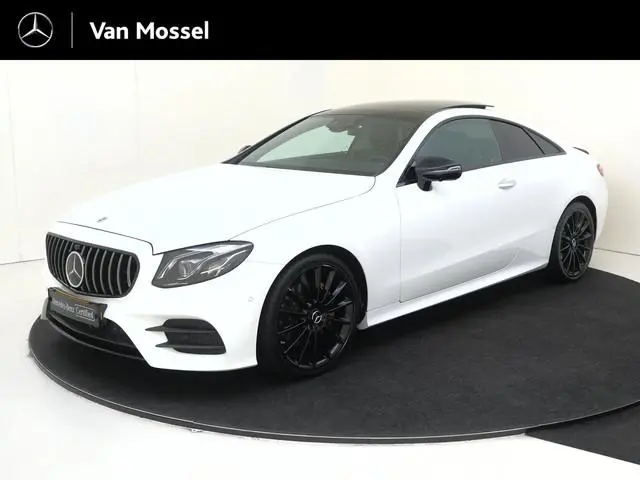 Mercedes-Benz E-klasse Coupé 200 / Panoramadak/ Night/ 20 inch/ Burmester/ Memory/ Designo/ E53 Look...