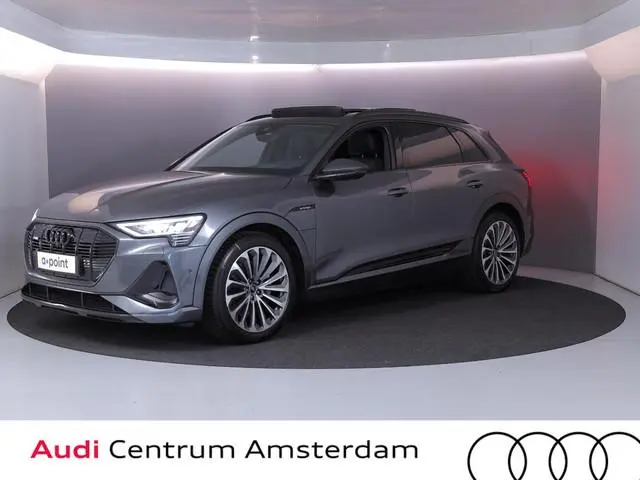 Audi e-tron 55 quattro S edition 95 kWh 408 pk | SOH 95,17% | Navigatie | Panoramadak | Parkeersenso...