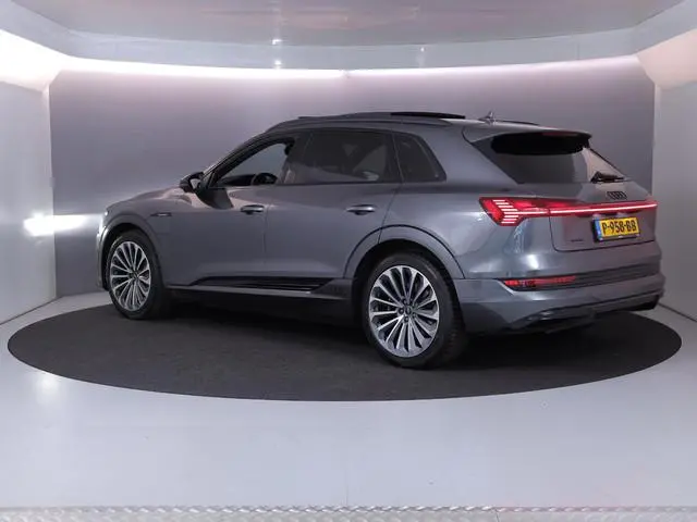 Audi e-tron 55 quattro S edition 95 kWh 408 pk | SOH 95,17% | Navigatie | Panoramadak | Parkeersenso...